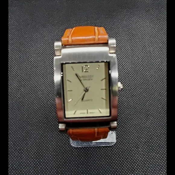 Rare Hinged Lug Embassy Gruen Vintage Men's‎ Tank Dress Watch
